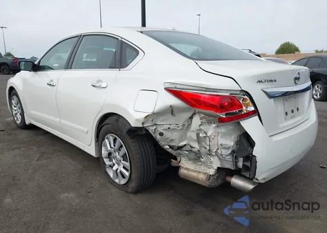 2015 Nissan Altima 2.5 S from USA, damaged, VIN 1N4AL3AP5FC452029